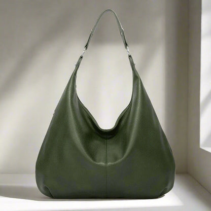 Ava - Simple large shoulder bag in a single color