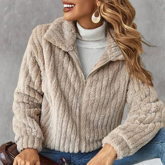 Livia - Cozy & Stylish Women's Fleece Jacket