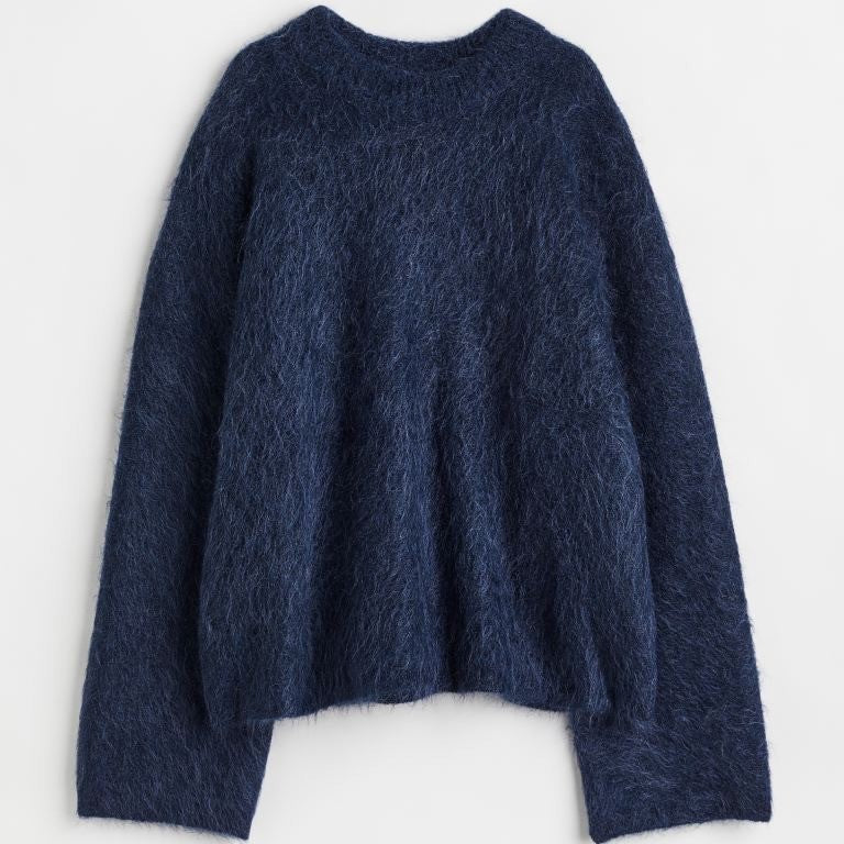 Molira | Relaxed Fit Long Velvet Sweater