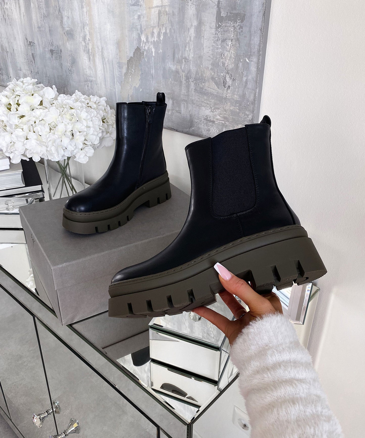 TerraLoom | Stylish Short Khaki Boots for Effortless Everyday Style